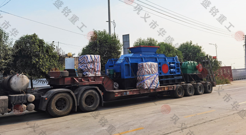 9888拉斯维加斯入口2PGY1212对辊破碎机机成功发往洛阳